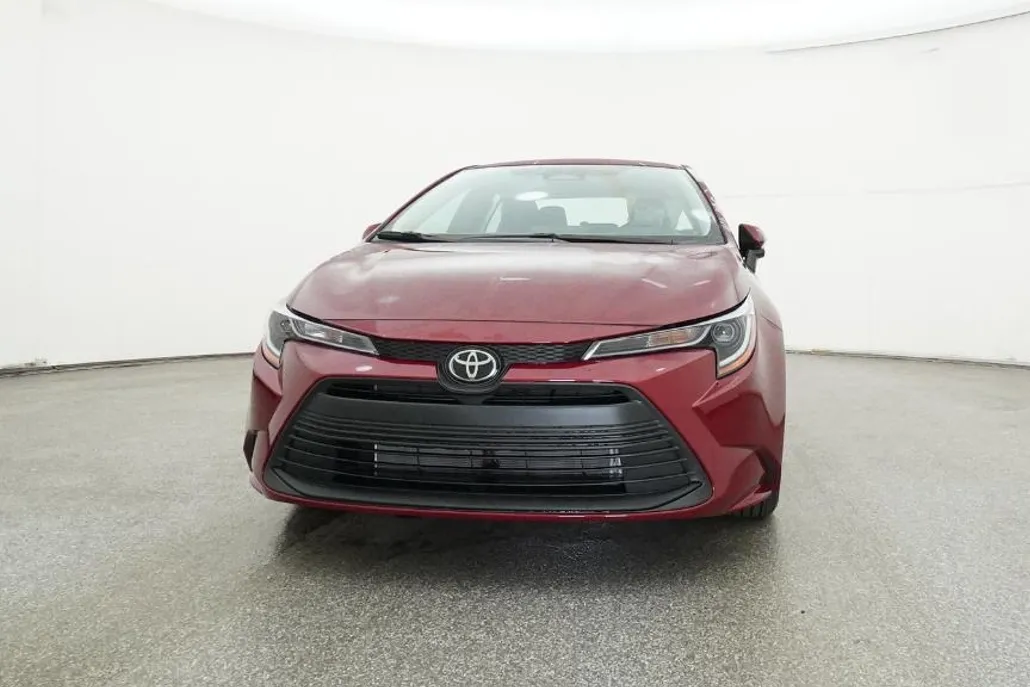 2026 Toyota Corolla LE photo 1