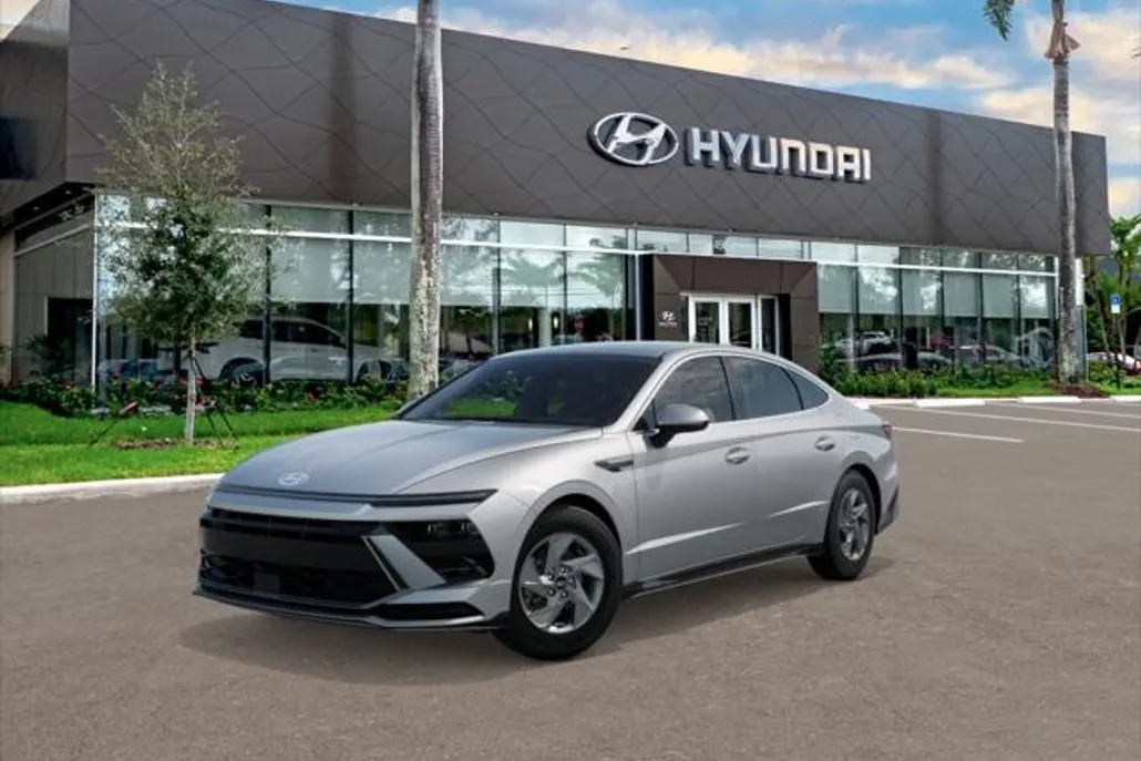 2025 Hyundai Sonata SE photo 1