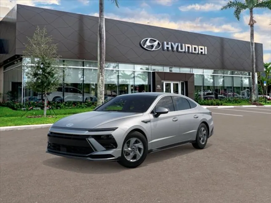 2025 Hyundai Sonata SE photo 1