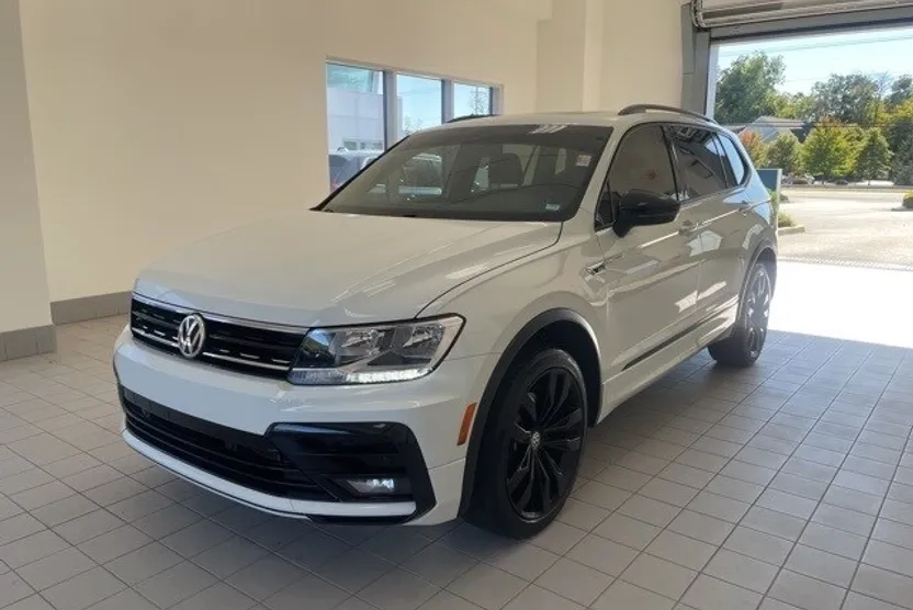 2021 Volkswagen Tiguan SE R-Line Black photo 1