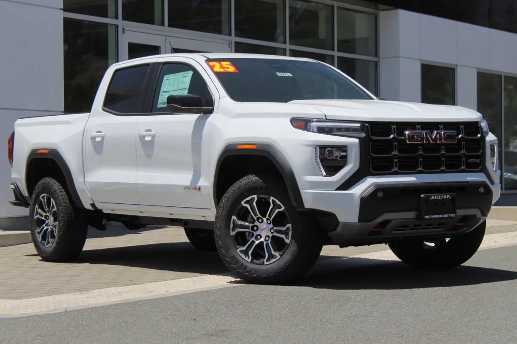 2025 Gmc Canyon AT4 photo 1