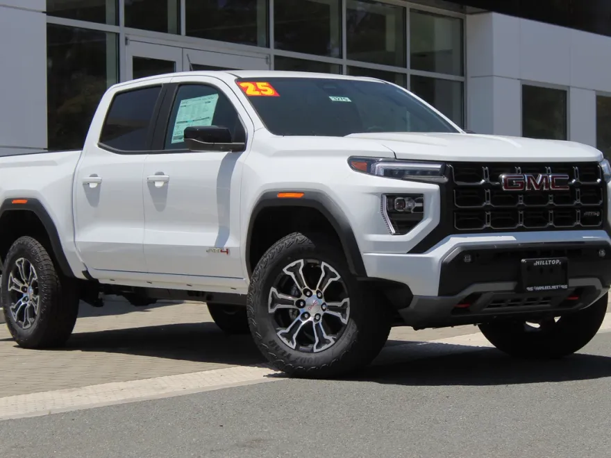 2025 Gmc Canyon AT4 photo 1
