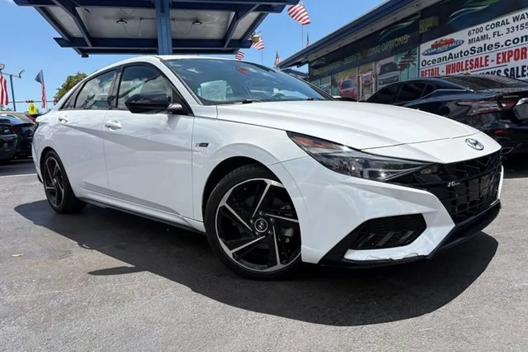 2021 Hyundai Elantra N Line photo 1