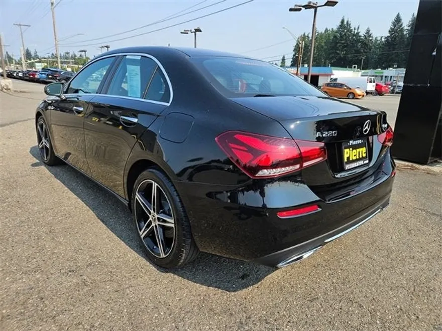 2021 Mercedes Benz A 220 photo 1