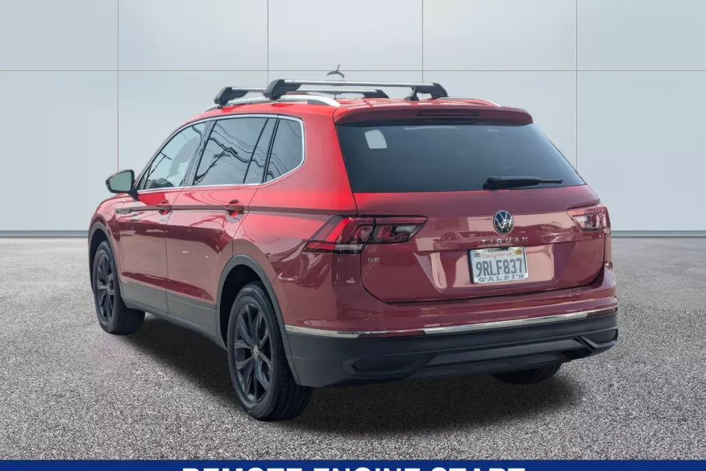 2024 Volkswagen Tiguan SE photo 1