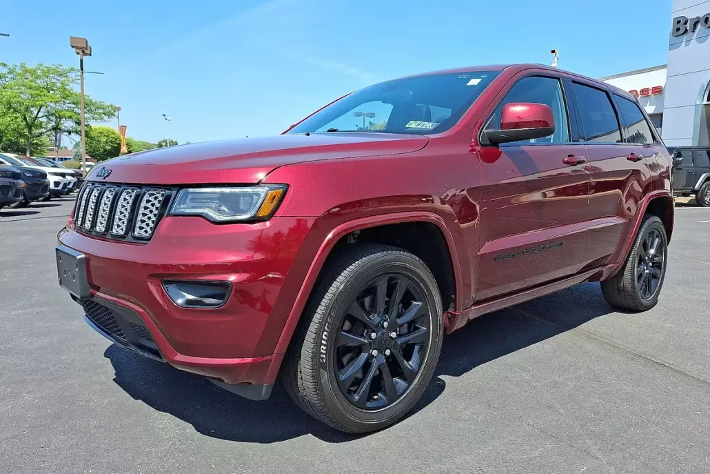 2022 Jeep Cherokee Laredo X photo 1