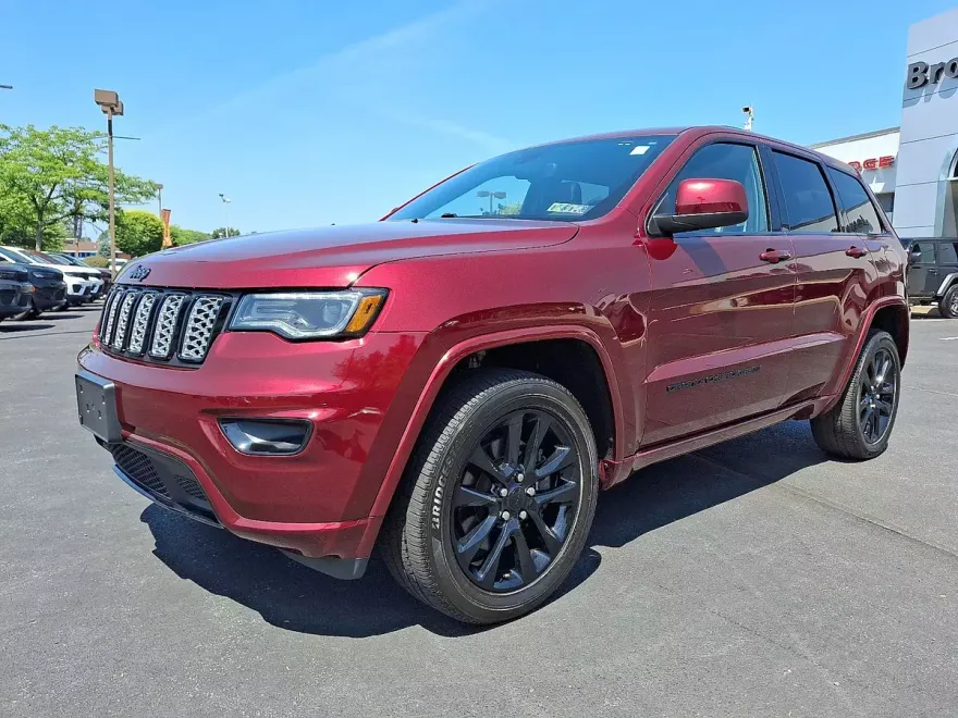 2022 Jeep Cherokee Laredo X photo 1