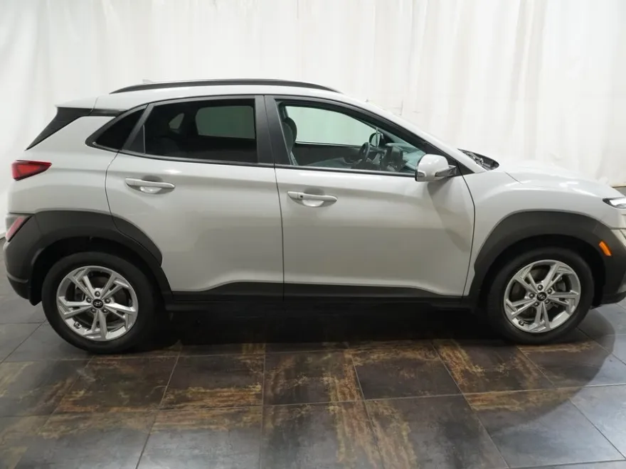 2023 Hyundai Kona SEL photo 1