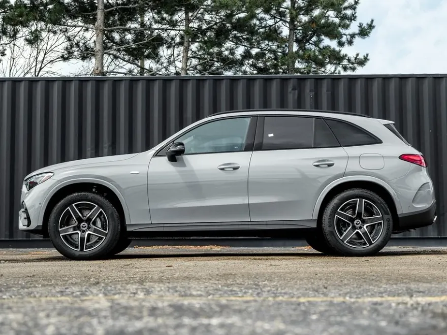 2025 Mercedes Benz GLC 350e 4MATIC photo 1