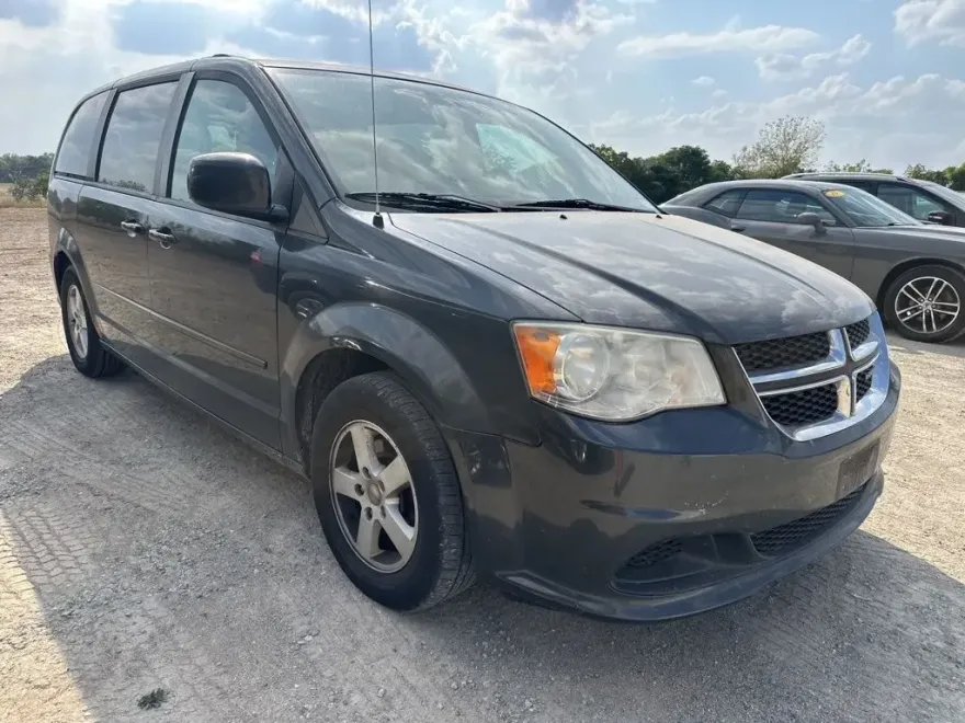 2012 Dodge Grand Caravan SXT photo 1