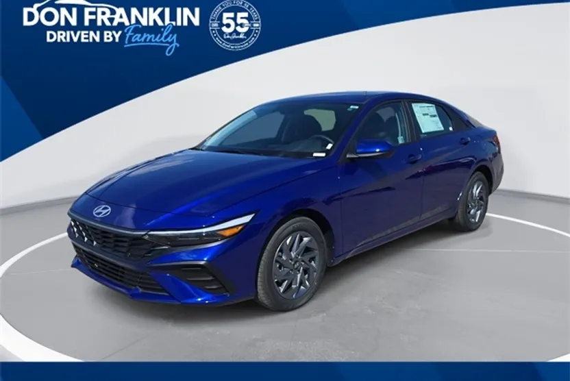 2024 Hyundai Elantra SEL photo 1