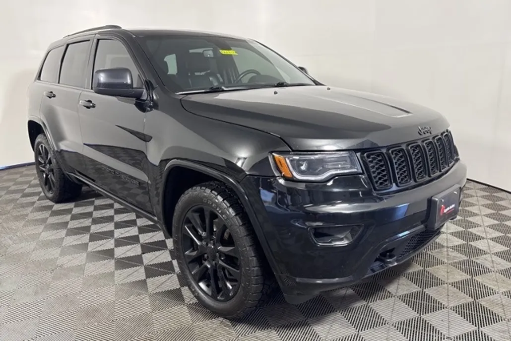 2020 Jeep Grand Cherokee Altitude photo 1