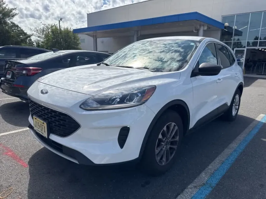 2022 Ford Escape SE photo 1