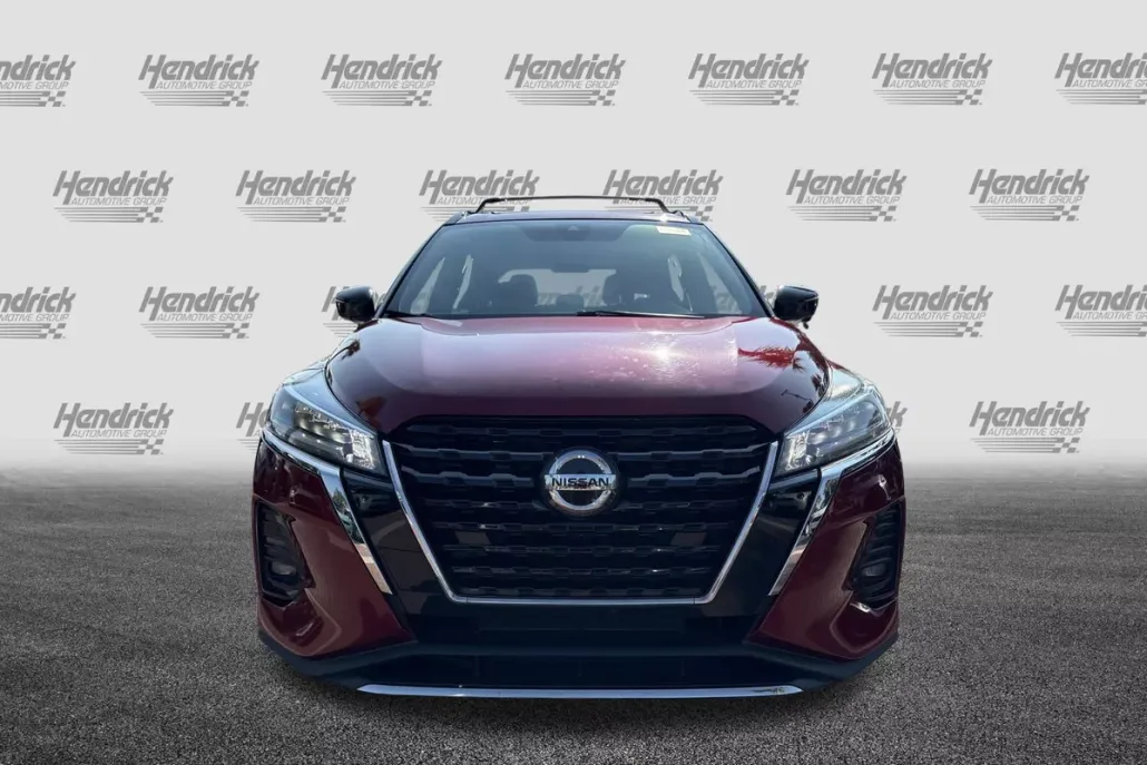 2021 Nissan Kicks SR photo 1