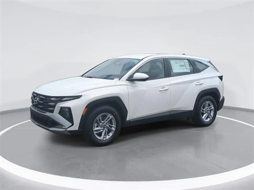 2026 Hyundai Tucson SE photo 1