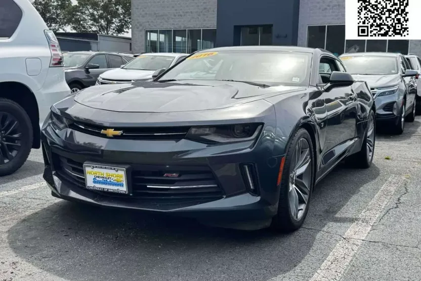 2016 Chevrolet Camaro 1LT photo 1