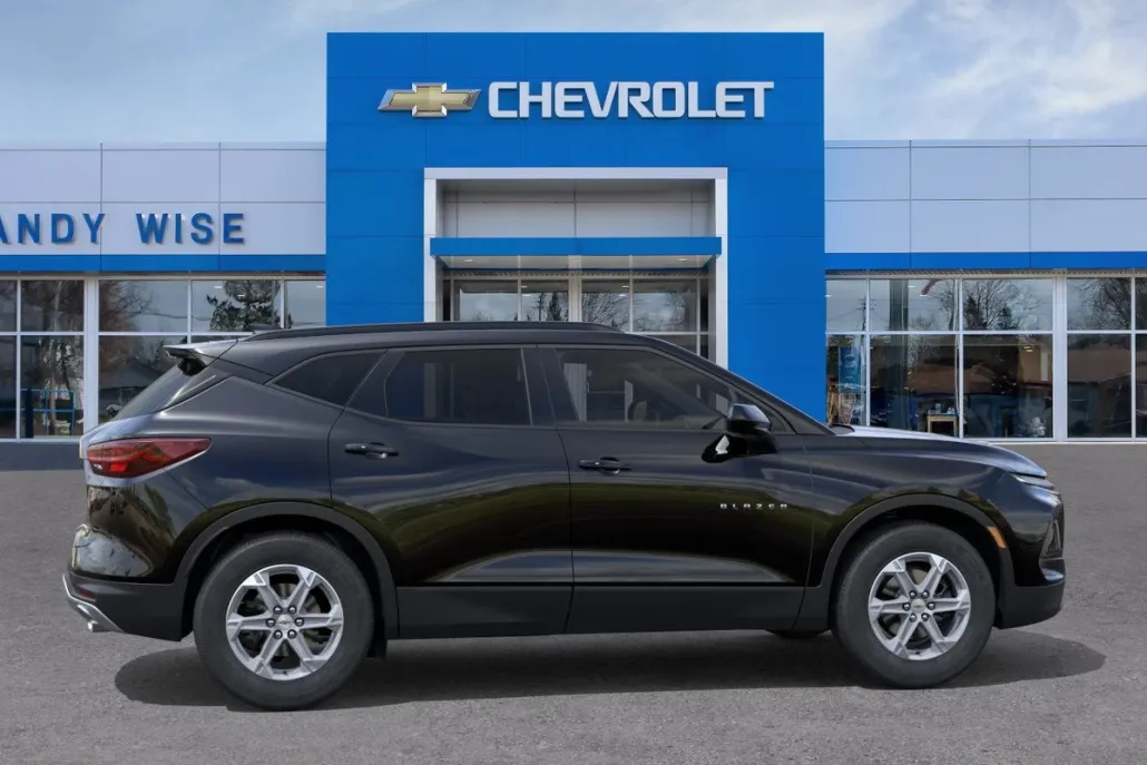 2025 Chevrolet Blazer 2LT photo 1