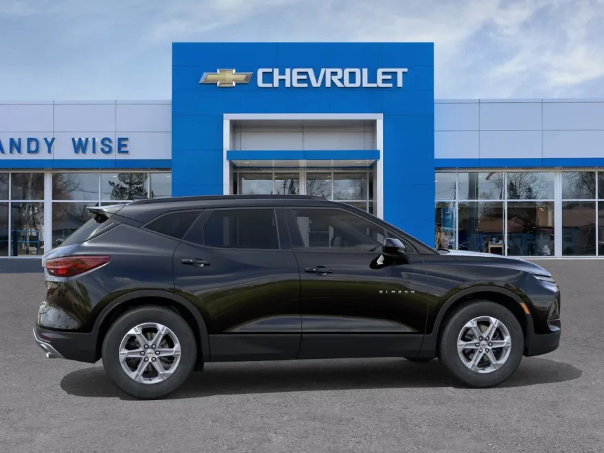 2025 Chevrolet Blazer 2LT photo 1
