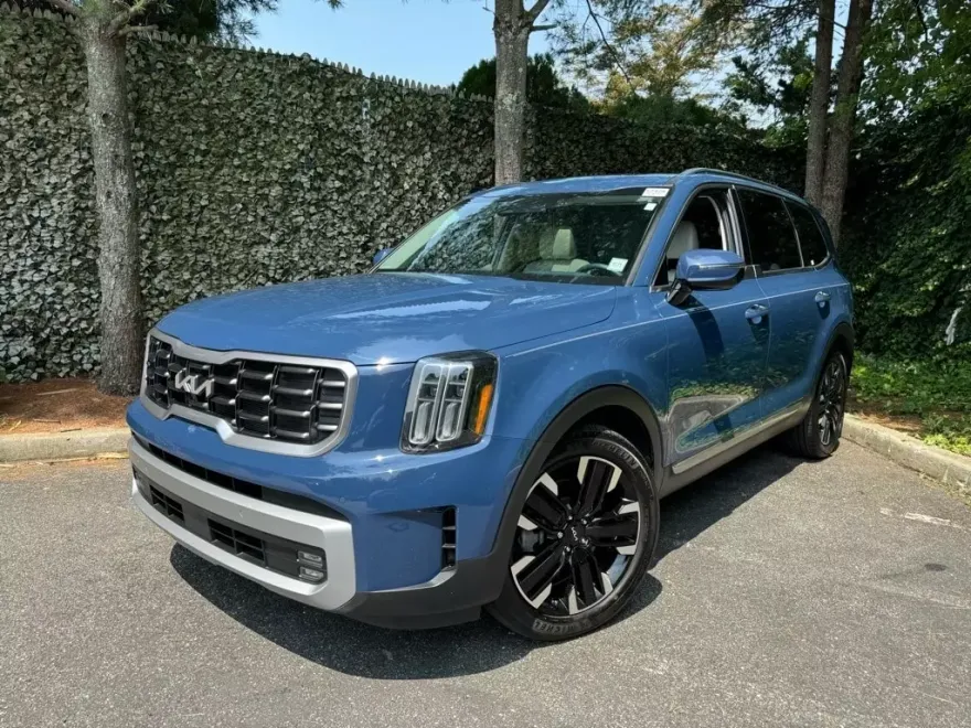 2023 Kia Telluride SX photo 1