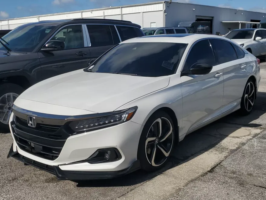 2022 Honda Accord Sport 2.0T photo 1