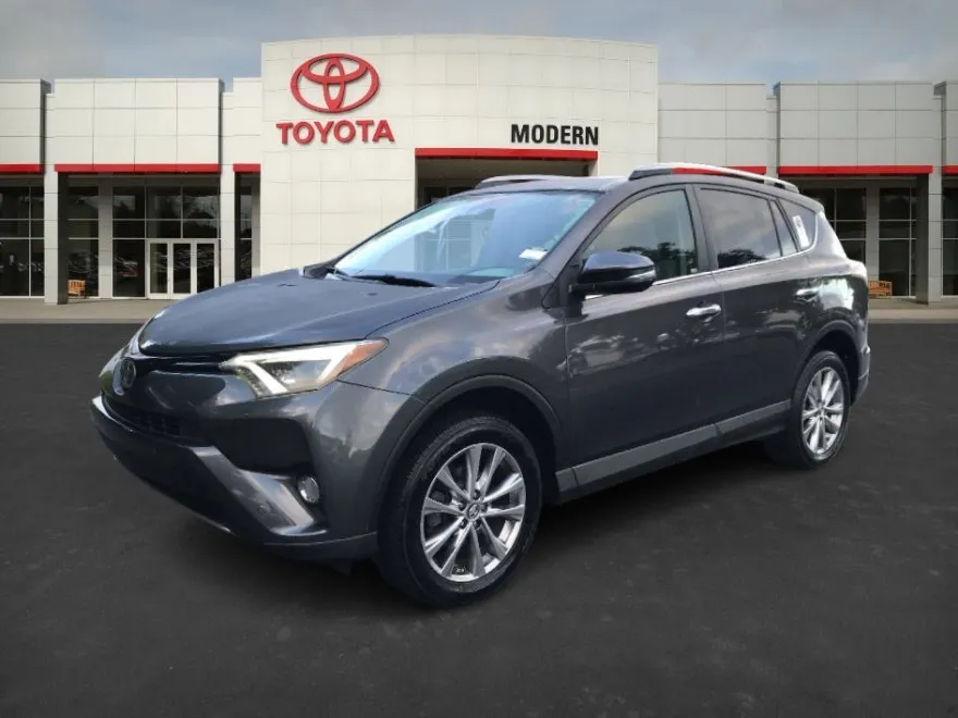 2017 Toyota RAV4 Limited photo 1