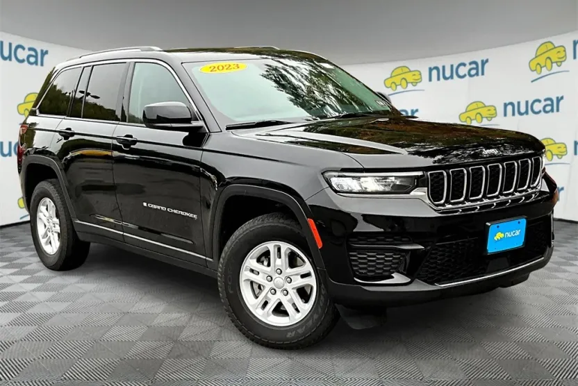 2023 Jeep Grand Cherokee Laredo photo 1