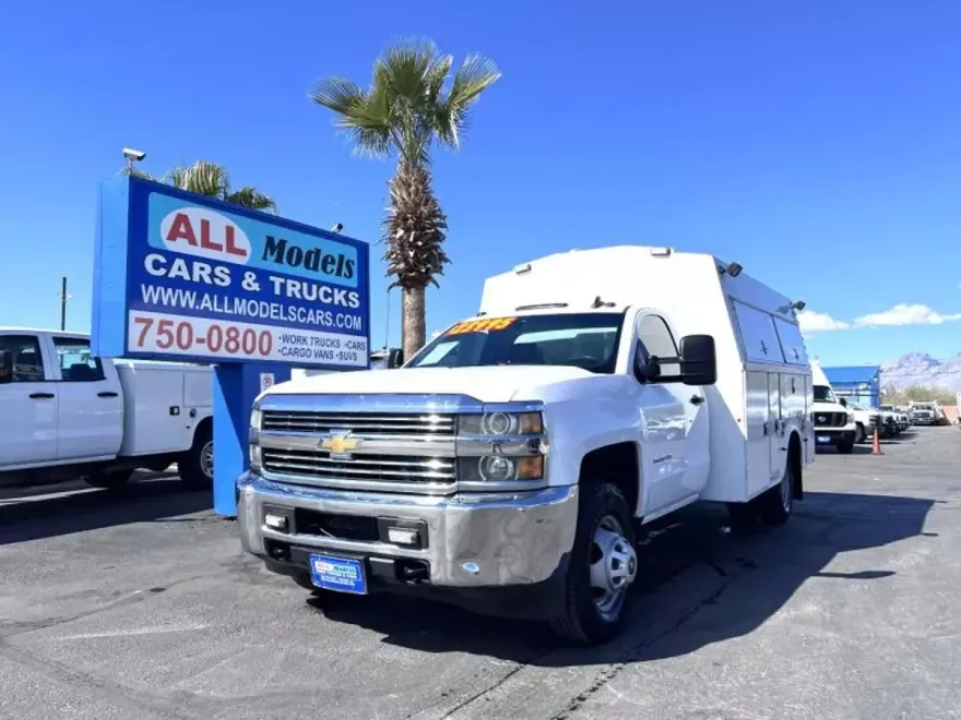 2015 Chevrolet Silverado 3500HD photo 1