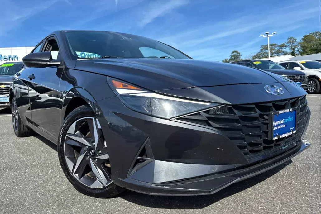 2023 Hyundai Elantra SEL Convenience photo 1
