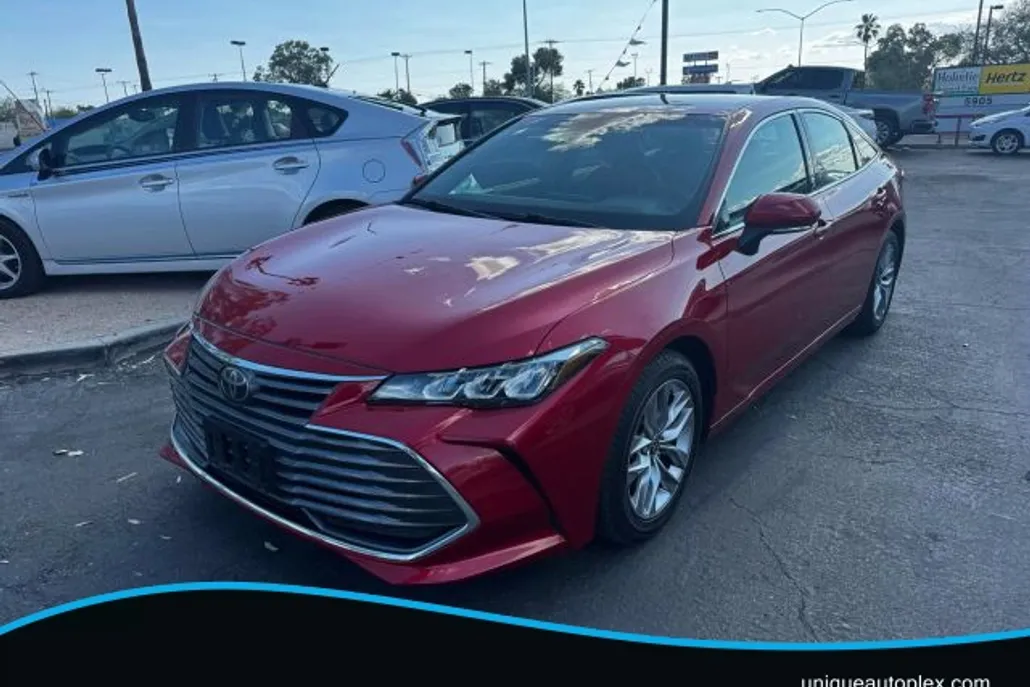 2021 Toyota Avalon XLE photo 1