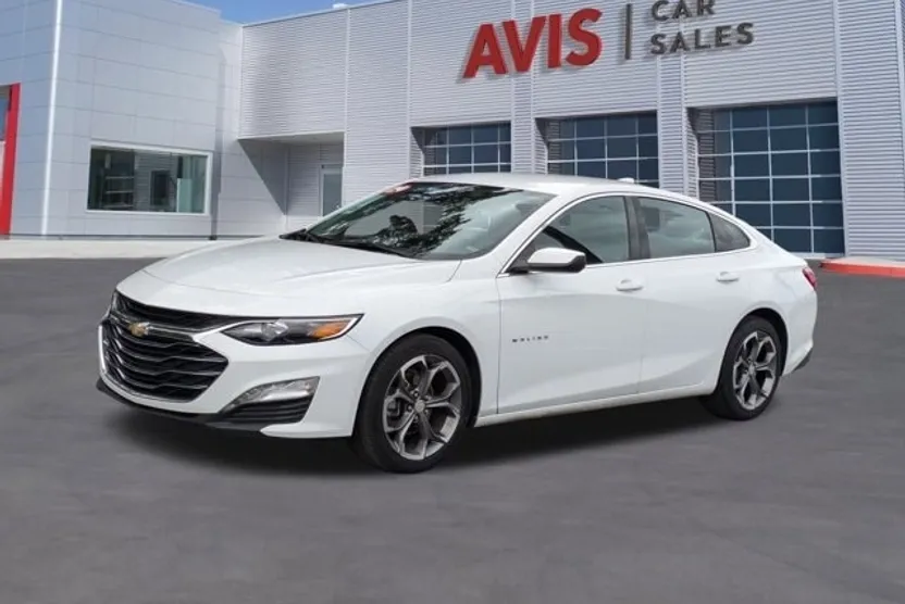 2024 Chevrolet Malibu 1LT photo 1