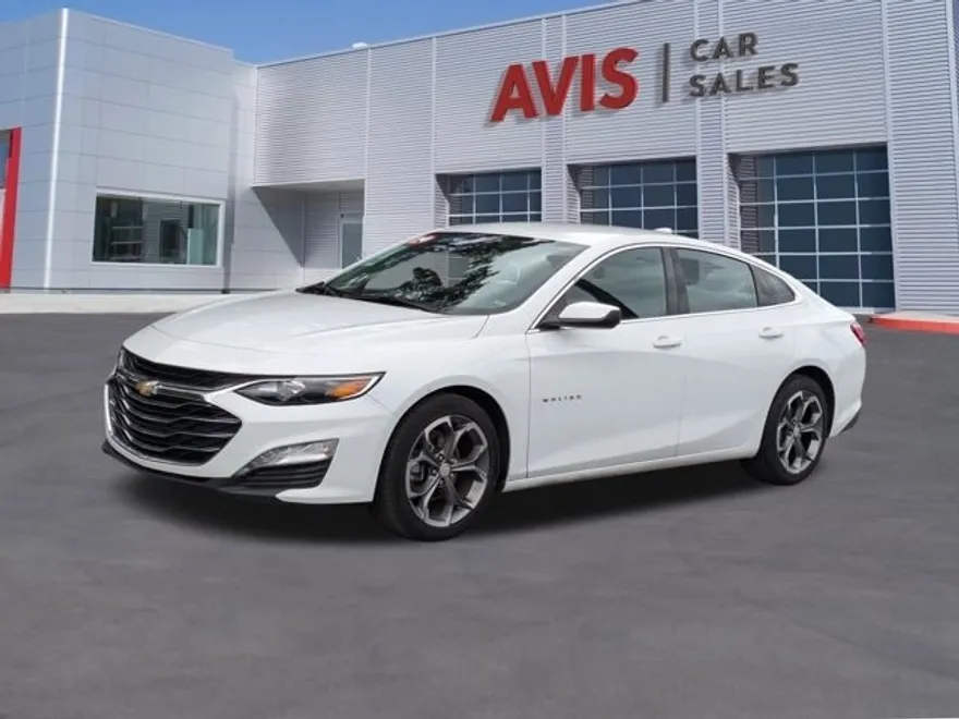 2024 Chevrolet Malibu 1LT photo 1