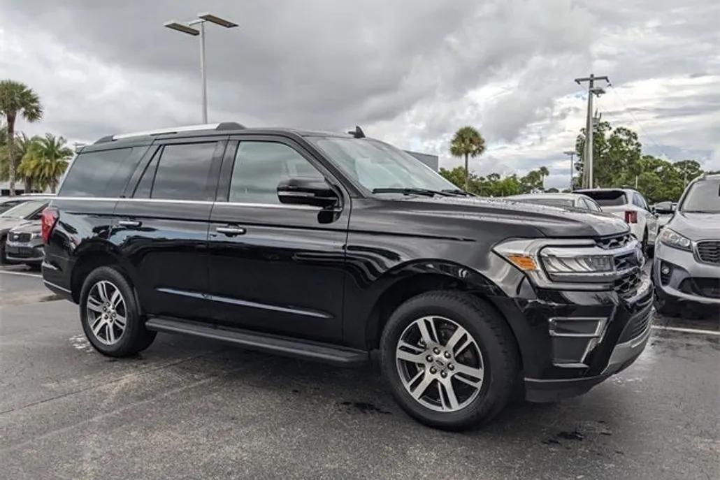 2024 Ford Expedition Limited photo 1