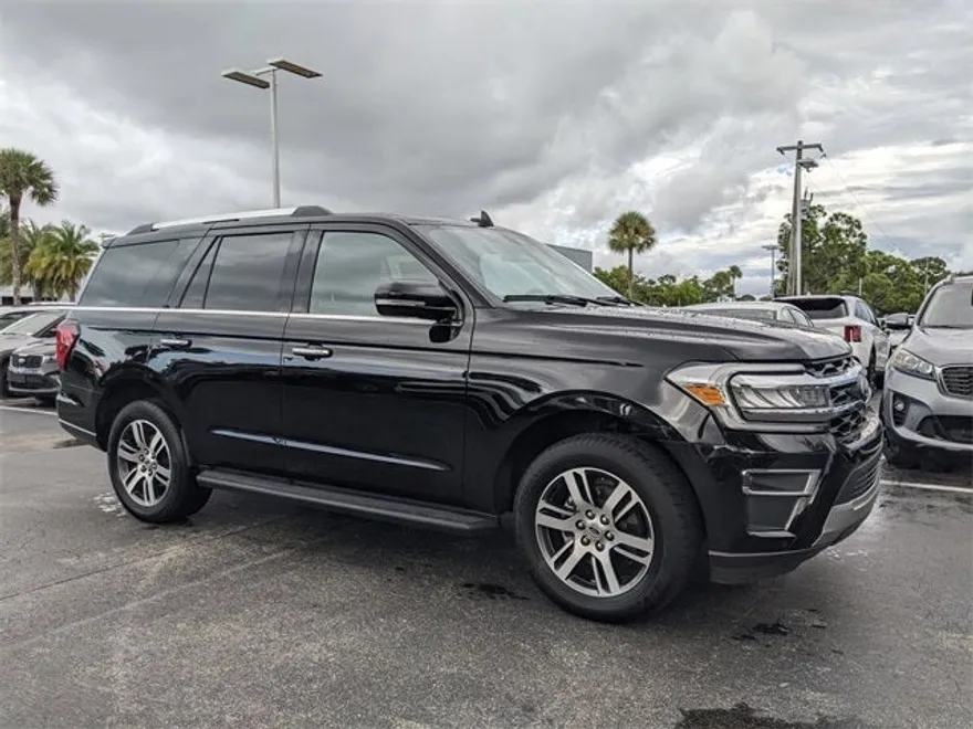 2024 Ford Expedition Limited photo 1