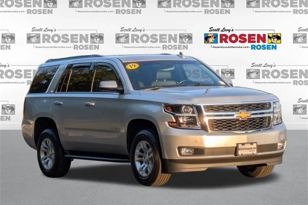 2019 Chevrolet Tahoe LT photo 1
