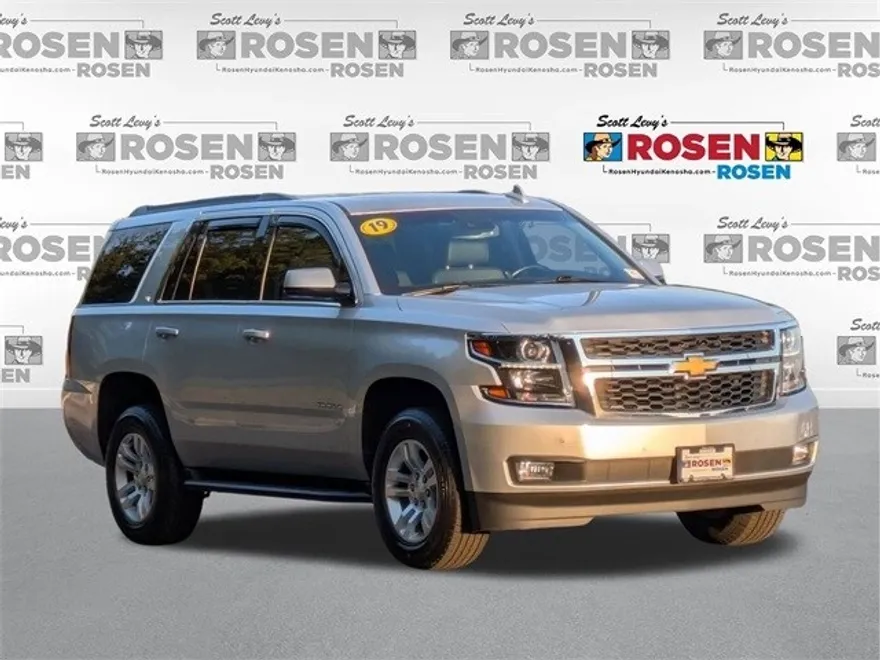 2019 Chevrolet Tahoe LT photo 1