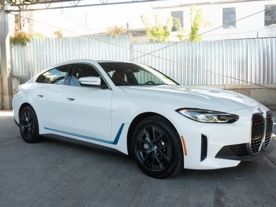2023 Bmw i4 eDrive40 photo 1