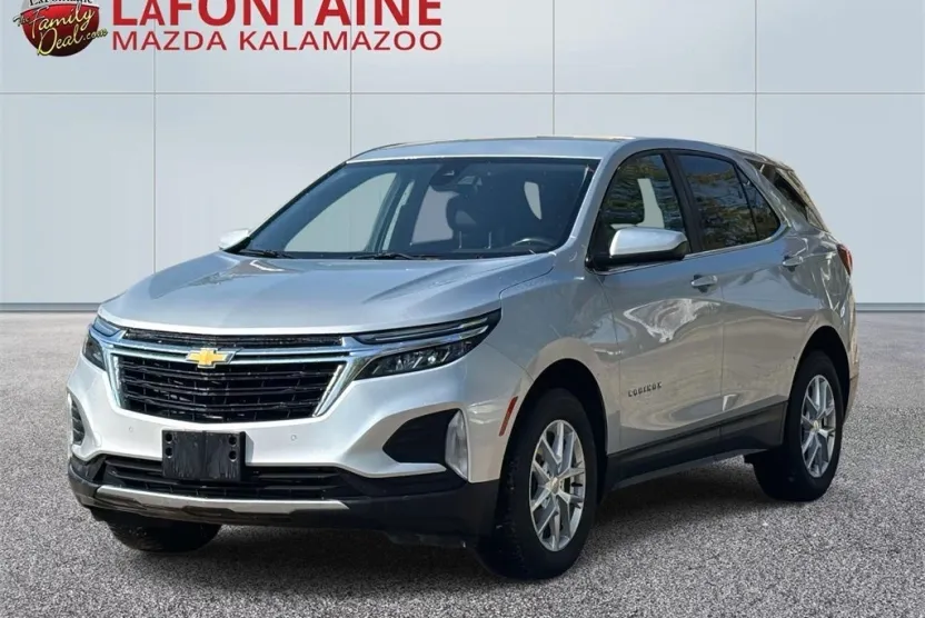 2022 Chevrolet Equinox LT photo 1