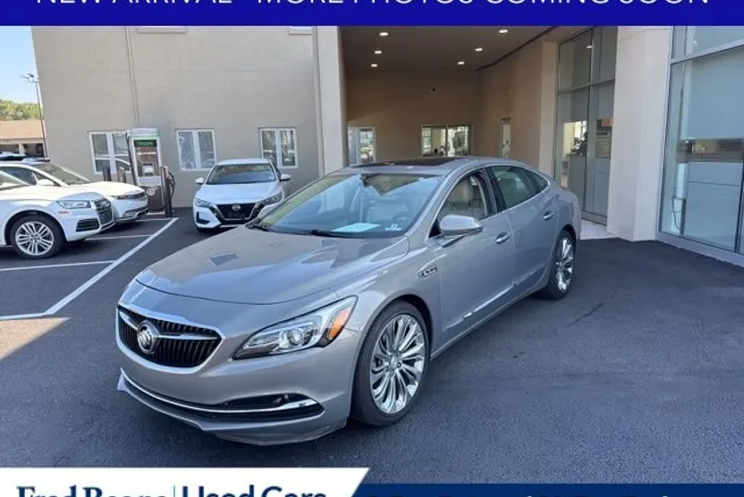 2018 Buick LaCrosse Essence photo 1