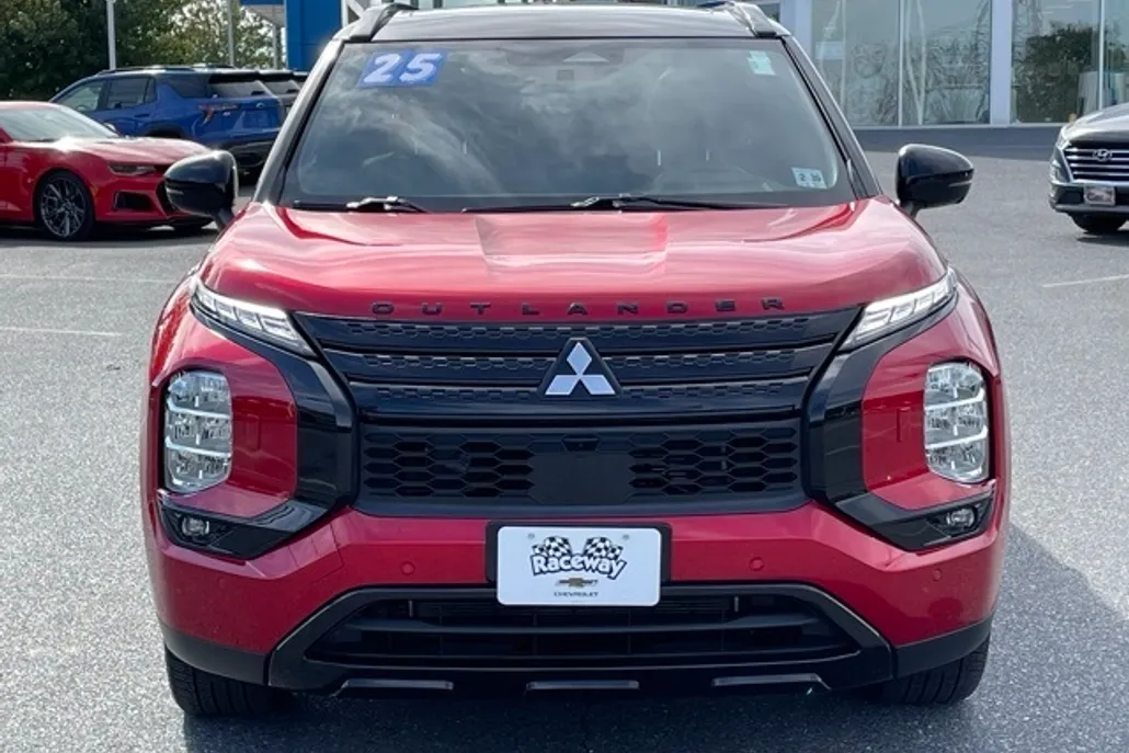 2025 Mitsubishi Outlander SEL Black Edition photo 1