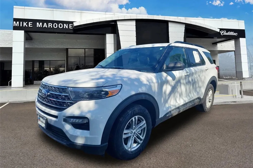 2021 Ford Explorer XLT photo 1