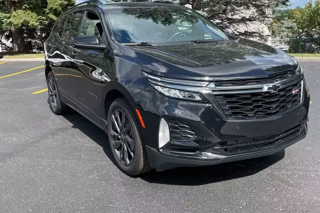 2022 Chevrolet Equinox RS photo 1