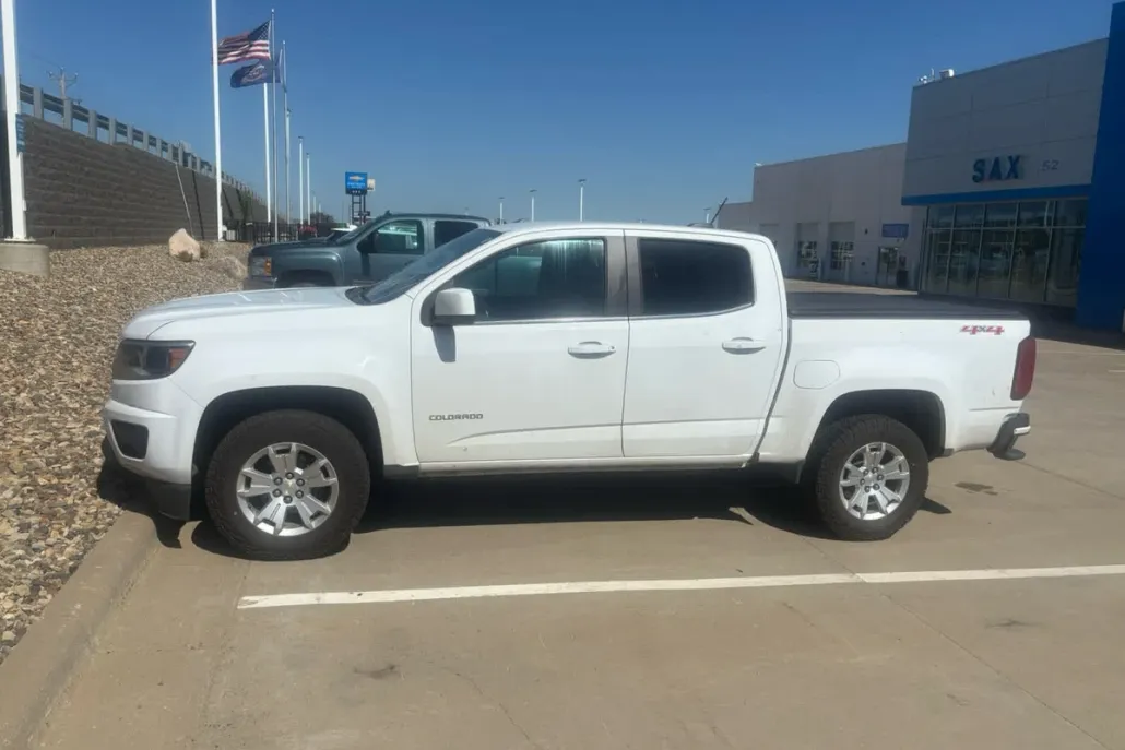 2020 Chevrolet Colorado LT photo 1