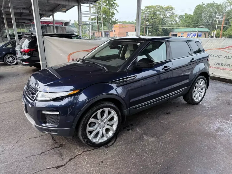 2016 Land Rover Range Rover Evoque SE photo 1