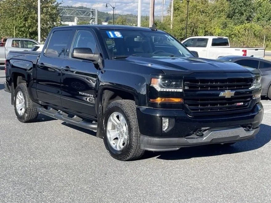 2018 Chevrolet Silverado 1500 LT photo 1