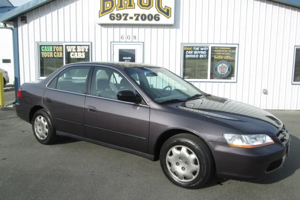1999 Honda Accord LX photo 1