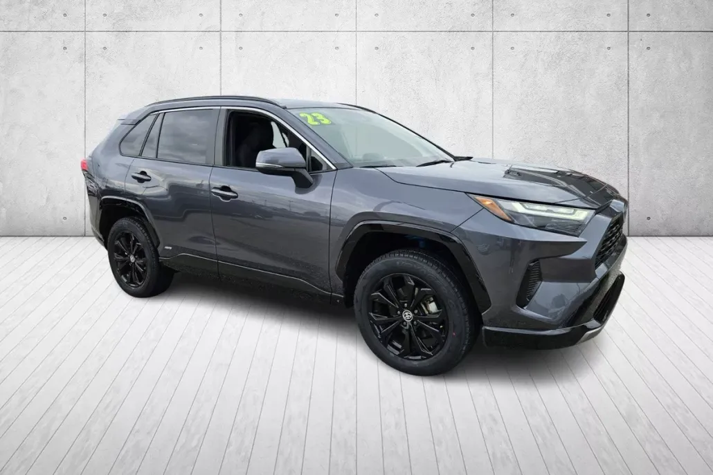 2023 Toyota RAV4 Hybrid SE photo 1