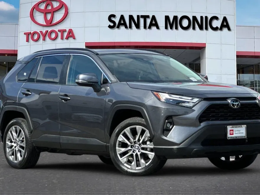 2023 Toyota RAV4 XLE Premium photo 1