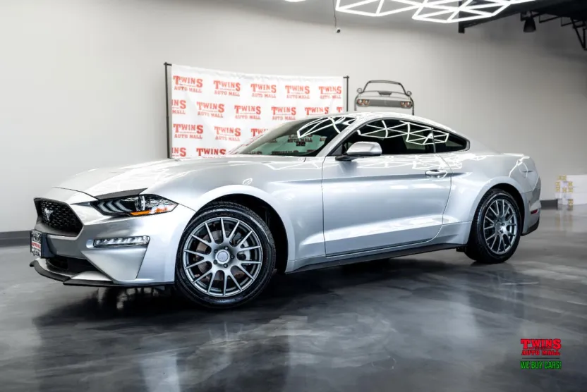 2018 Ford Mustang EcoBoost photo 1
