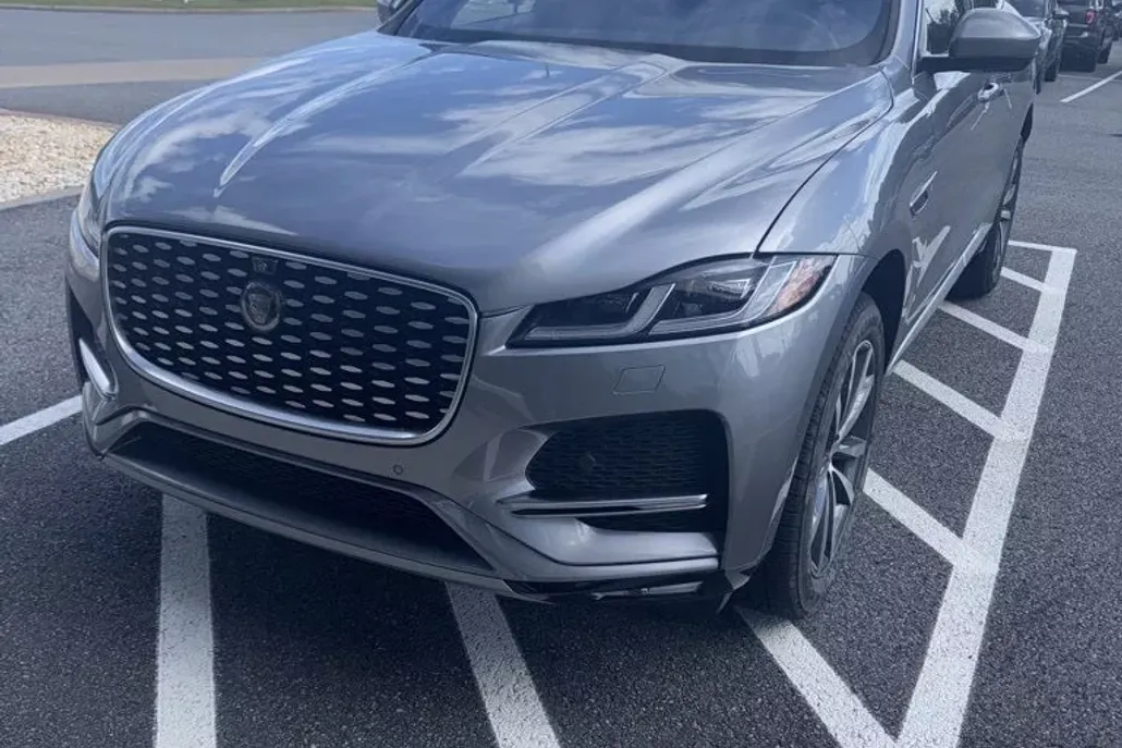 2021 Jaguar F-PACE P250 S photo 1