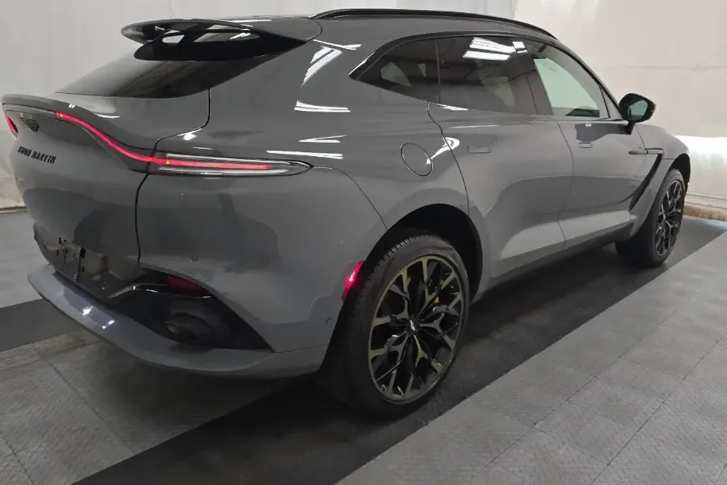 2022 Aston Martin DBX AM8 photo 1